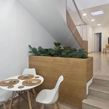 Sunshine B - Terrace - Coastal Escape Апартаменты
